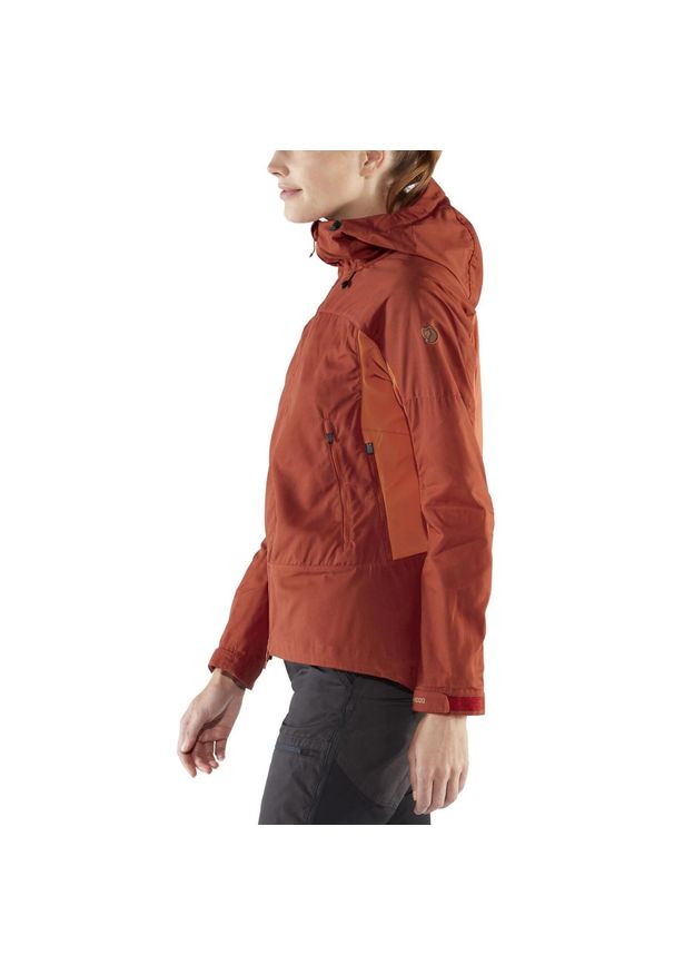 Fjällräven - Kurtka turystyczna Abisko Lite Trekking Jacket W - pomarańczowa. Kolor: czerwony. Materiał: materiał. Sezon: zima. Sport: turystyka piesza