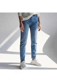 Sinsay - Jeansy high waist - Niebieski. Stan: podwyższony. Kolor: niebieski. Materiał: jeans #1