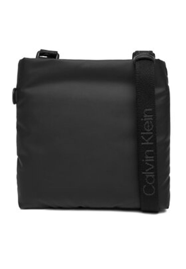 Calvin Klein Saszetka Puffer Utility Flatpack LV04D3224G Czarny. Kolor: czarny. Materiał: materiał