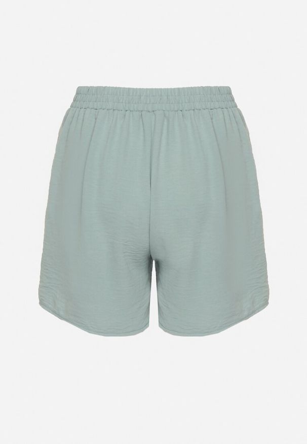 Born2be - Zielone Szorty z Wysokim Stanem i Wiązaniem Lunadria. Okazja: na co dzień. Stan: podwyższony. Kolor: zielony. Styl: elegancki, casual
