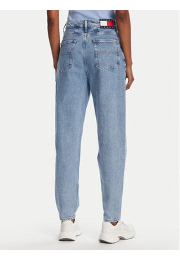 Tommy Jeans Jeansy DW0DW21392 Niebieski Mom Fit. Kolor: niebieski