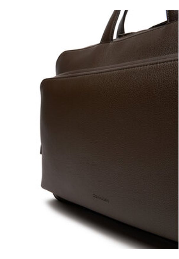 Calvin Klein Torba na laptopa Micro Pebble Slim Briefcase 36 LV04D3012G Brązowy. Kolor: brązowy. Materiał: skóra