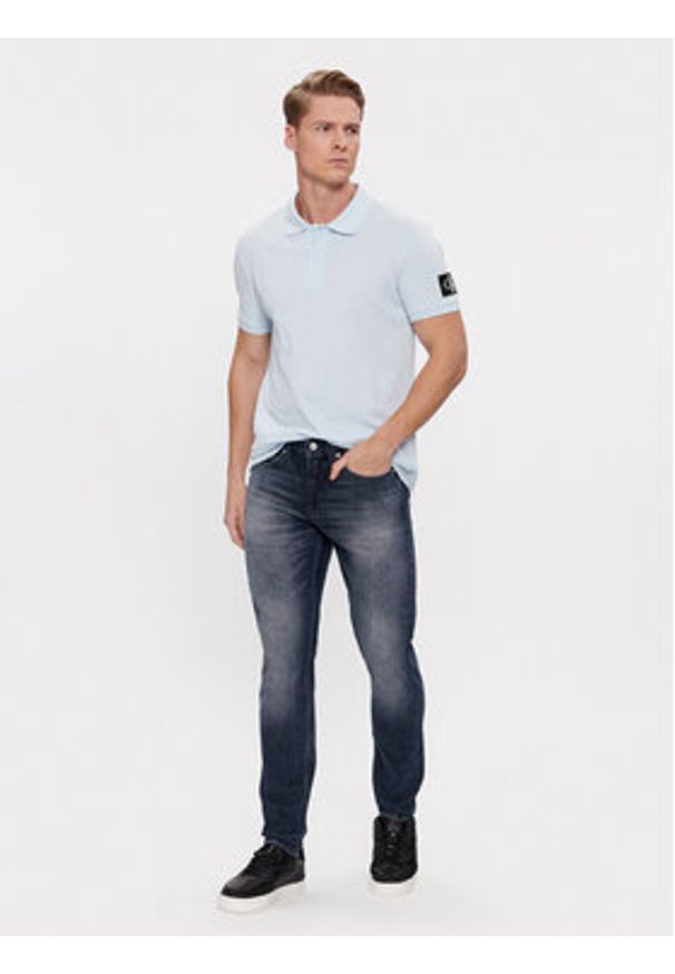 Calvin Klein Jeans Polo J30J323394 Niebieski Regular Fit. Typ kołnierza: polo. Kolor: niebieski. Materiał: bawełna