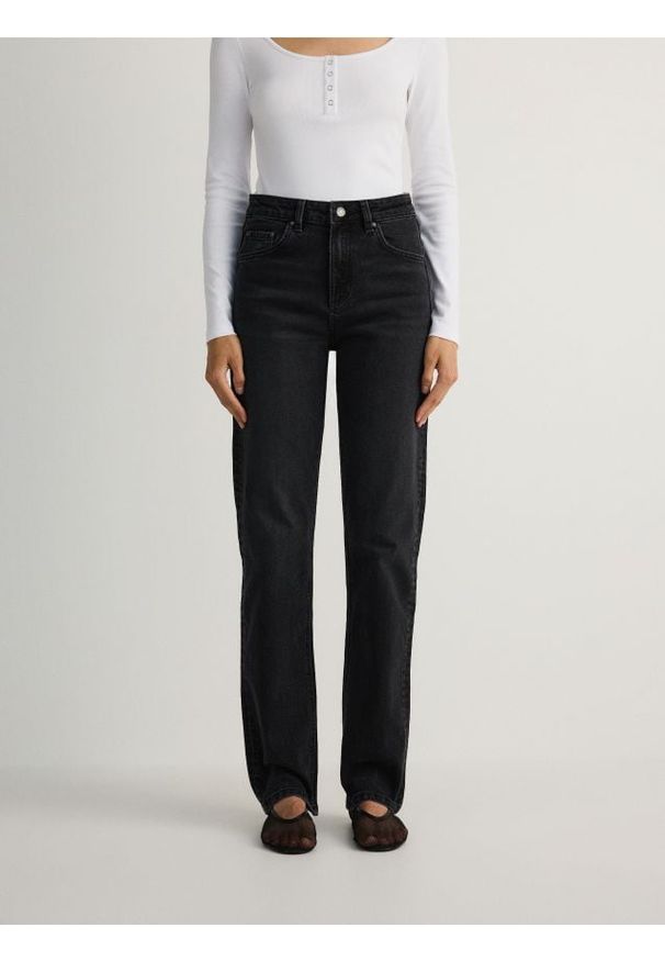 Reserved - Jeansy straight z wysokim stanem - czarny. Stan: podwyższony. Kolor: czarny