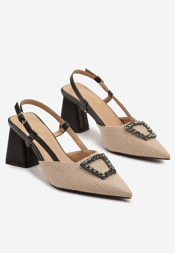Renee - Czarne Sandały na Słupku Typu Slingback Ozdobione Cyrkoniową Aplikacją Koriarre. Okazja: na co dzień. Zapięcie: sprzączka. Kolor: czarny. Wzór: aplikacja. Sezon: lato. Obcas: na słupku. Styl: casual, elegancki. Wysokość obcasa: średni