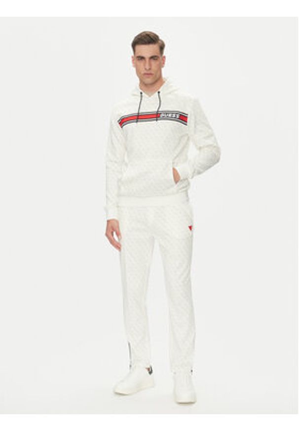 Guess Bluza New Korbin Z4BQ30 FL04Q Biały Regular Fit. Kolor: biały. Materiał: bawełna