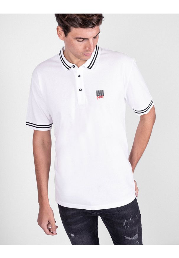 Les Hommes Koszulka Polo "LHU Gang" | UIT501 730U | LHU Gang | Mężczyzna | Biały. Okazja: na co dzień. Typ kołnierza: polo. Kolor: biały. Materiał: bawełna. Wzór: nadruk. Styl: klasyczny, casual