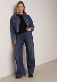 Born2be - Niebieskie Bawełniane Jeansy o Szerokim Kroju z Asymetrycznym Zapięciem Fezitera. Okazja: na co dzień, na spotkanie biznesowe, do pracy. Stan: podwyższony. Kolor: niebieski. Styl: casual, biznesowy, elegancki #2