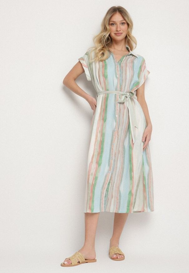 Born2be - Niebieska Sukienka z Wiskozy o Koszulowym Kroju z Wiązanym Paskiem Iffira. Okazja: na co dzień, na spotkanie biznesowe. Typ kołnierza: kołnierzyk klasyczny. Kolor: niebieski. Materiał: wiskoza. Typ sukienki: koszulowe. Styl: klasyczny, casual, elegancki, biznesowy