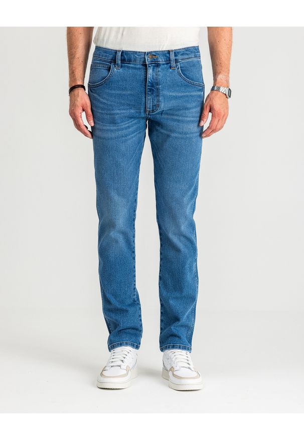 Wrangler - MESKIE SPODNIE WRANGLER RUSTLER REGULAR ABYSS BLUE 112356516 W100018376. Okazja: do pracy, na co dzień. Styl: klasyczny, casual, elegancki