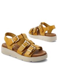 Sandały damskie Hee, cholewka ze skóry naturalnej paski z regulacją na klamry grubsza podeszwa casualowy styl, żółte, 26100. Okazja: na co dzień. Zapięcie: klamry. Kolor: żółty. Materiał: skóra. Wzór: paski. Styl: casual #8