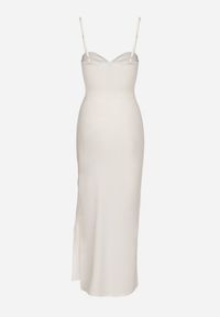 Born2be - Biała Sukienka Dopasowana na Ramiączkach z Wycięciami pod Biustem i Metalowymi Detalami Galentia. Okazja: na co dzień. Kolor: biały. Długość rękawa: na ramiączkach. Styl: casual, klasyczny #2