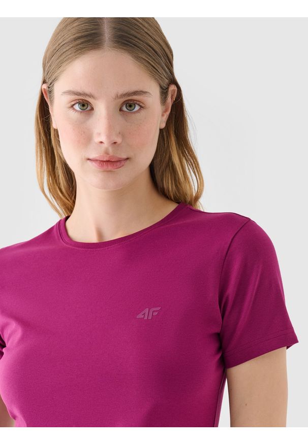 4f - 4F T-shirt slim gładki damski - fioletowy S. Okazja: na co dzień. Kolor: fioletowy. Materiał: jersey, materiał, bawełna, elastan, dzianina. Długość rękawa: krótki rękaw. Długość: krótkie. Wzór: gładki. Sezon: lato. Styl: sportowy, casual, klasyczny
