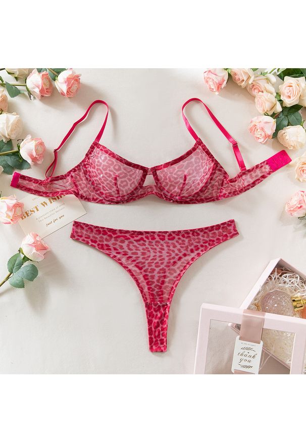 Intica - Zestaw bielizny z figami z delikatnym wzorem na romantyczne wieczory Engelica. Kolor: różowy. Materiał: materiał