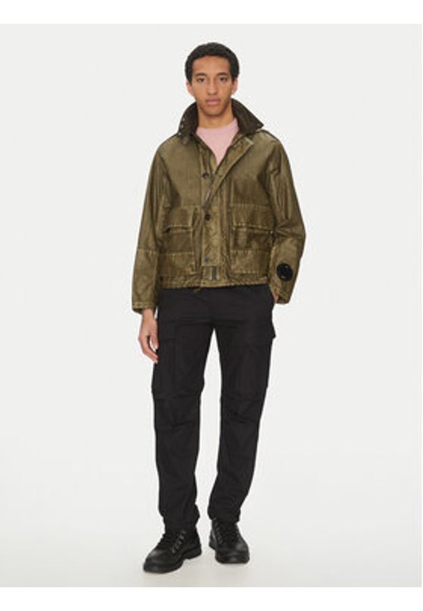 C.P. Company Kurtka przejściowa 18CMOW224A110318G Zielony Regular Fit. Kolor: zielony. Materiał: syntetyk