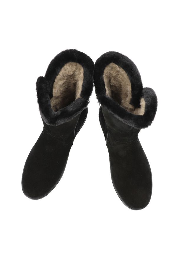 Botki damskie Rieker, klasyczne z futerkiem wewnątrz i na niskim koturnie, czarne, Y4456-00. Okazja: na co dzień. Kolor: czarny. Materiał: futro. Sezon: zima. Obcas: na koturnie. Styl: klasyczny