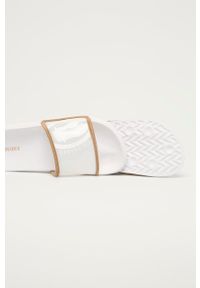 Trussardi Jeans - Klapki. Kolor: biały. Materiał: materiał, guma #2