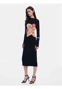 Desigual Sukienka codzienna 25SWVKX1 Czarny Slim Fit. Okazja: na co dzień. Kolor: czarny. Materiał: wiskoza. Typ sukienki: proste. Styl: casual