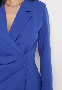 Born2be - Granatowa Sukienka Iontheme. Okazja: do pracy, na spotkanie biznesowe. Typ kołnierza: dekolt w serek. Kolor: niebieski. Styl: biznesowy, klasyczny, elegancki #4