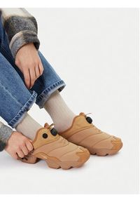 Reebok Klapki EO-INSTAPUMP FURY MULE 100230816 Beżowy. Kolor: beżowy. Materiał: materiał #4