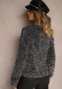 Renee - Srebrny Sweter z Wiskozą i Metaliczną Nitką Sanavirae. Okazja: na co dzień, na spotkanie biznesowe, do pracy. Kolor: srebrny. Materiał: wiskoza. Styl: elegancki, biznesowy, casual