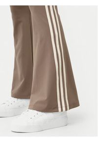 Adidas - adidas Legginsy JD4601 Beżowy Flare Fit. Kolor: beżowy. Materiał: syntetyk #2