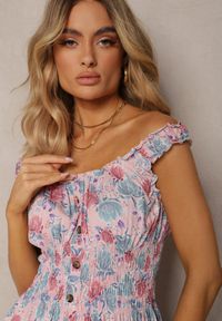 Renee - Jasnoróżowa Kwiecista Sukienka Rozkloszowana z Bawełny na Ramiączkach Kalassia. Kolor: różowy. Materiał: bawełna. Długość rękawa: na ramiączkach. Sezon: lato #3