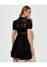 SELF PORTRAIT - Koronkowa sukienka z cekinami. Kolor: czarny. Materiał: koronka. Typ sukienki: plisowane, rozkloszowane. Styl: klasyczny. Długość: mini #4
