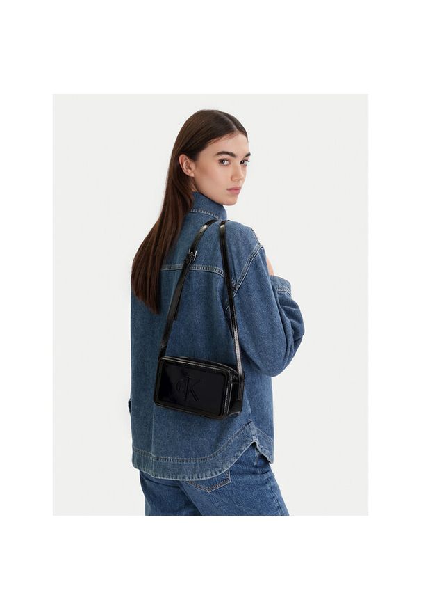 Torebka Calvin Klein. Kolor: czarny