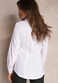 Renee - Biała Klasyczna Koszula Zapinana na Guziki Masta. Kolor: biały. Wzór: gładki. Styl: klasyczny