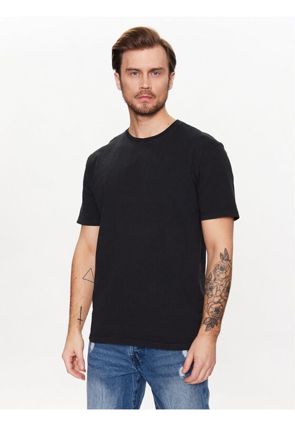 Redefined Rebel T-Shirt Zack PCV221085 Czarny Boxy Fit. Kolor: czarny. Materiał: bawełna