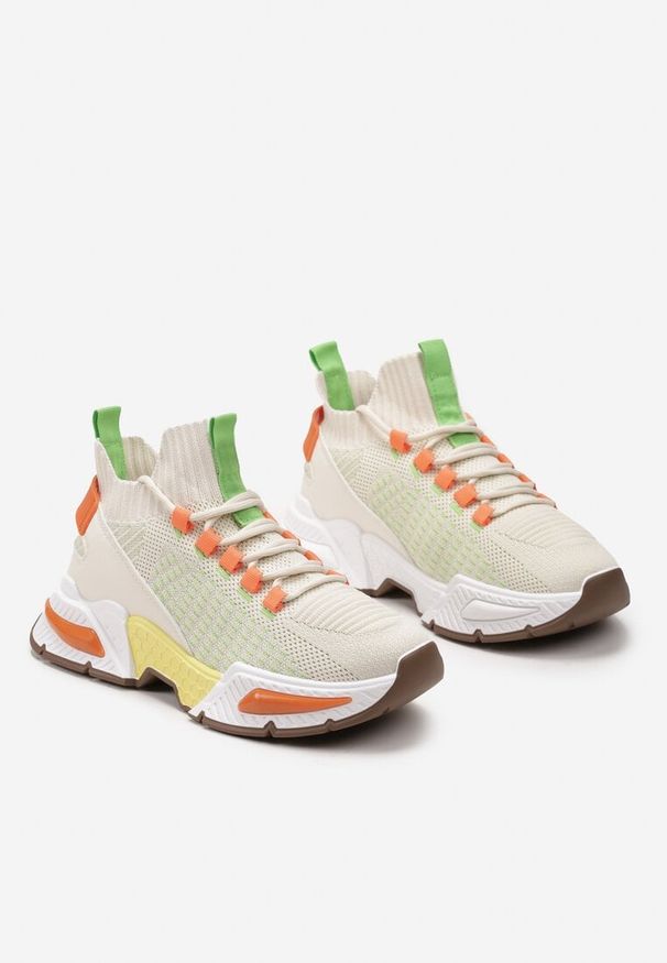 Renee - Beżowe Sneakersy Sportowe na Grubej Podeszwie ze Skarpetkową Cholewką Xille. Okazja: na spacer. Kolor: beżowy. Szerokość cholewki: normalna. Sport: turystyka piesza, fitness