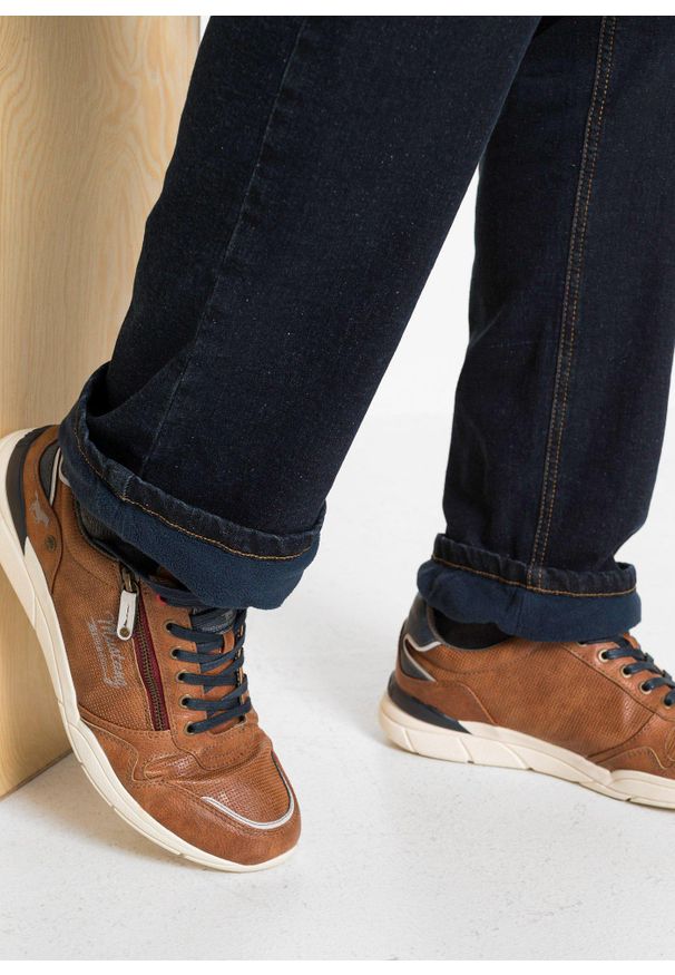 bonprix - Dżinsy termiczne ze stretchem Classic Fit na ciepłej podszewce z polaru. Kolor: niebieski