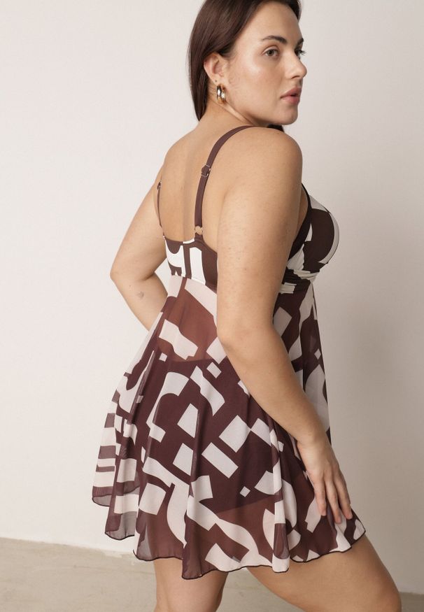 Born2be - Brązowe Bikini z Siateczkową Sukienką Kąpielową i Majtkami Typu Szorty Vilineli. Kolekcja: plus size. Kolor: brązowy. Długość: długie