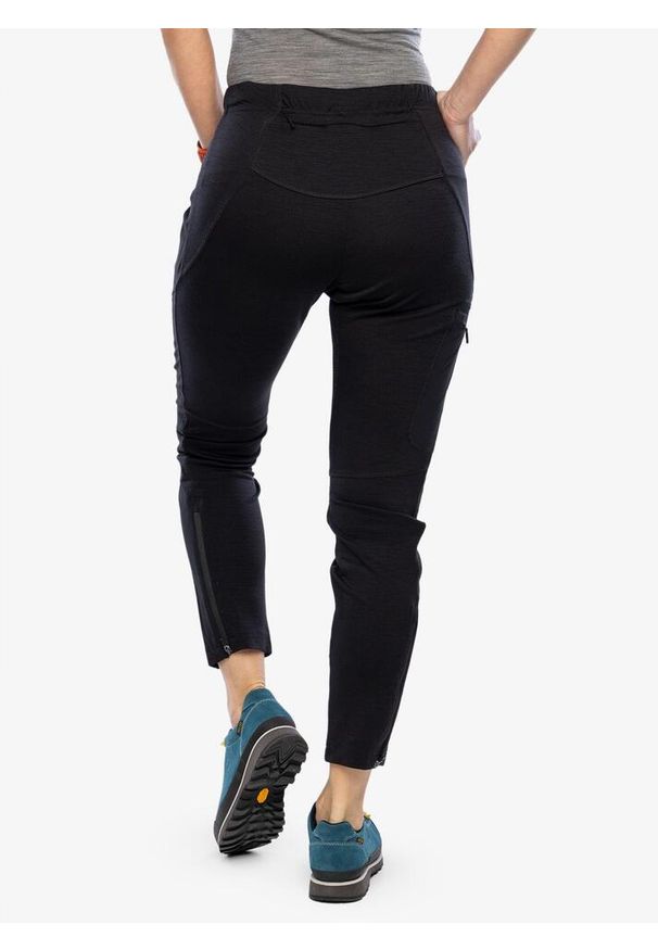 SUPER.NATURAL - Spodnie turystyczne damskie Super.natural Alpine Active Pants. Kolor: czarny. Sport: turystyka piesza