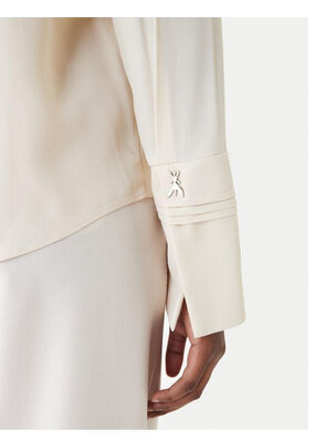 Patrizia Pepe Koszula 8C0872/A8I1-W409 Beżowy Regular Fit. Kolor: beżowy. Materiał: wiskoza