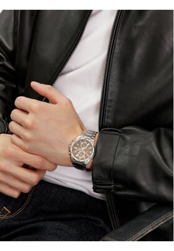 Casio Zegarek Edifice Chronograph EFV-640D-1AVUEF Srebrny. Kolor: srebrny