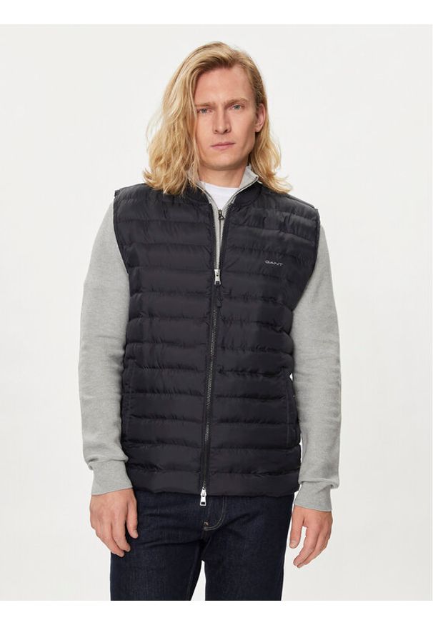 GANT - Gant Bezrękawnik 7006301 Czarny Regular Fit. Kolor: czarny. Materiał: syntetyk. Długość rękawa: bez rękawów