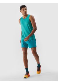 4f - Tank top do biegania szybkoschnący męski - mięta. Typ kołnierza: dekolt na plecach. Kolor: turkusowy. Materiał: syntetyk, włókno, dzianina, materiał, elastan. Długość rękawa: na ramiączkach. Długość: krótkie. Wzór: jednolity, gładki, ze splotem. Sezon: lato. Sport: bieganie, fitness #2