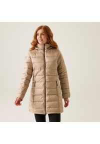 Regatta - Damska wodoodporna kurtka turystyczna Starler z przegrodami. Kolor: beżowy. Materiał: poliester. Sport: turystyka piesza #1