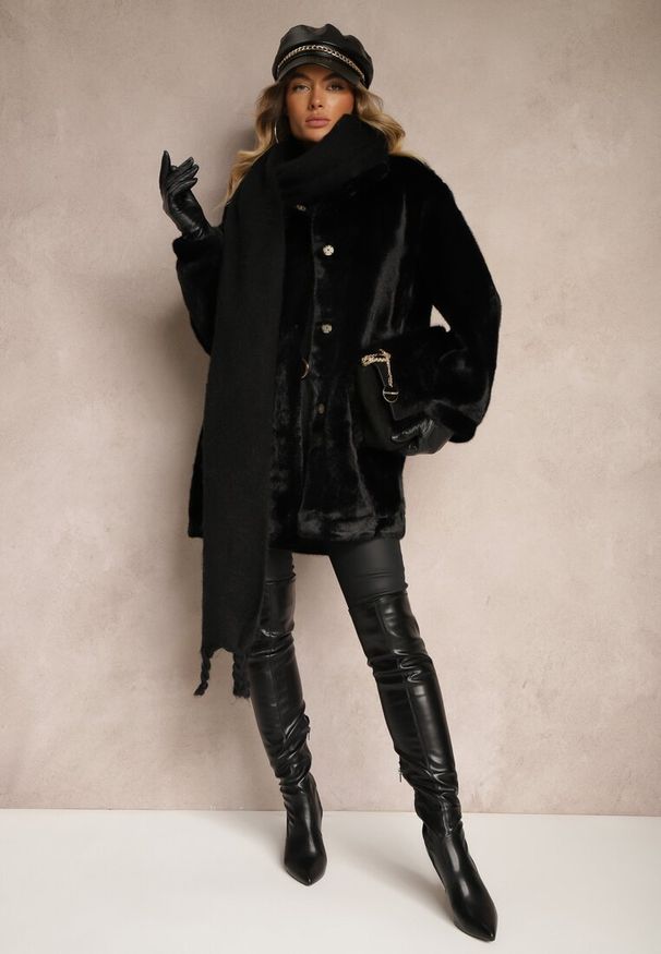 Renee - Czarny Płaszcz z Futerka o Prostym Kroju ze Stójką i Kieszeniami Saliratia. Okazja: na co dzień, do pracy. Typ kołnierza: kołnierzyk stójkowy. Kolor: czarny. Materiał: futro. Długość rękawa: długi rękaw. Długość: długie. Styl: casual, elegancki