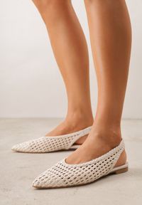 Renee - Beżowe Baleriny Slingback z Plecionki ze Szpiczastym Noskiem Eupheleta. Nosek buta: szpiczasty. Zapięcie: bez zapięcia. Kolor: beżowy. Wzór: haft. Styl: boho #9