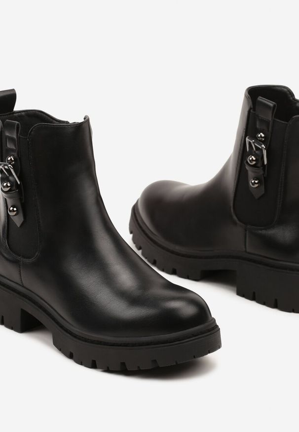 Born2be - Czarne Botki Sztyblety z Ozdobnym Paskiem z Klamrą Xolamia. Zapięcie: klamry. Kolor: czarny. Materiał: jeans, skóra. Styl: elegancki