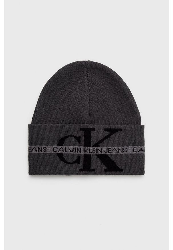 Calvin Klein Jeans - Czapka. Kolor: czarny. Materiał: bawełna, dzianina, materiał