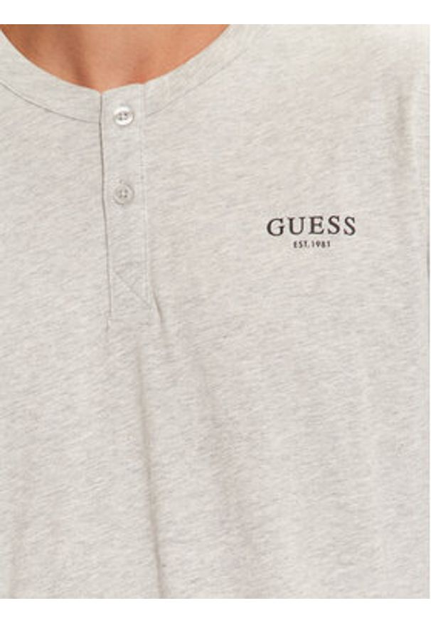 Guess Koszulka piżamowa U4YP30 KCAM1 Szary Regular Fit. Kolor: szary. Materiał: bawełna