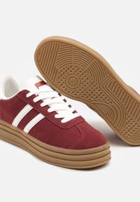 Born2be - Bordowe Sneakersy na Platformie z Minimalistycznymi Przeszyciami Teritha. Zapięcie: sznurówki. Kolor: czerwony. Materiał: jeans. Wzór: aplikacja. Obcas: na platformie #6