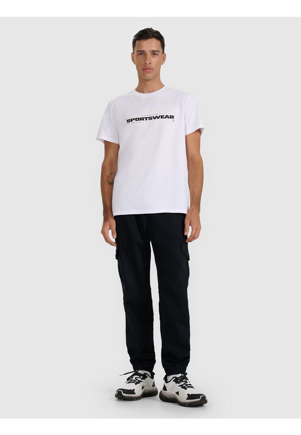 4f - 4F T-shirt regular z nadrukiem męski - biały S. Kolor: biały. Materiał: skóra, materiał, bawełna. Wzór: nadruk