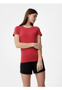 4f - Koszulka treningowa slim szybkoschnąca damska. Kolor: czerwony. Materiał: skóra, dzianina, materiał. Sport: fitness