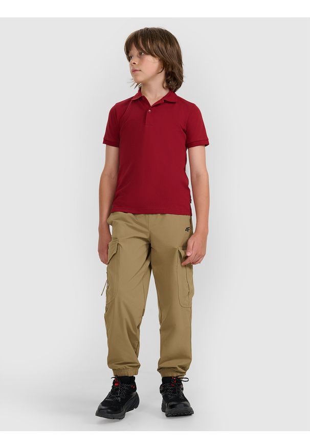 4f - 4F Koszulka polo regular chłopięca - czerwona 152 (11-12 lat). Typ kołnierza: polo. Kolor: czerwony. Materiał: dzianina. Wzór: ze splotem. Sezon: lato. Styl: klasyczny, sportowy