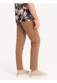 Ombre Clothing - Spodnie męskie chino z ozdobną taśmą w pasie – brązowe V4 OM-PACP-0118 - XXL. Okazja: na co dzień. Kolor: brązowy. Materiał: elastan, bawełna. Styl: casual #6